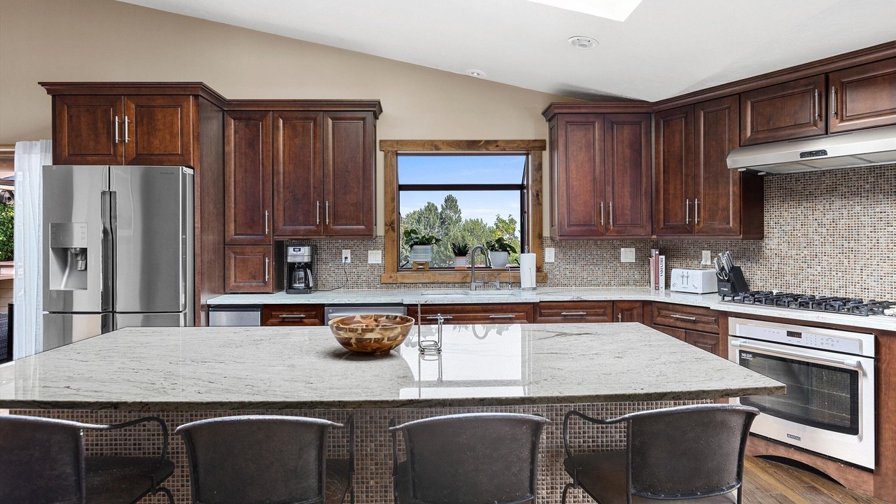 Photo of Kitchen in Farviews - Pattee Canyon
