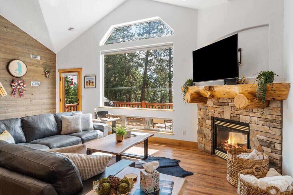 Photo of Livingroom in Somers