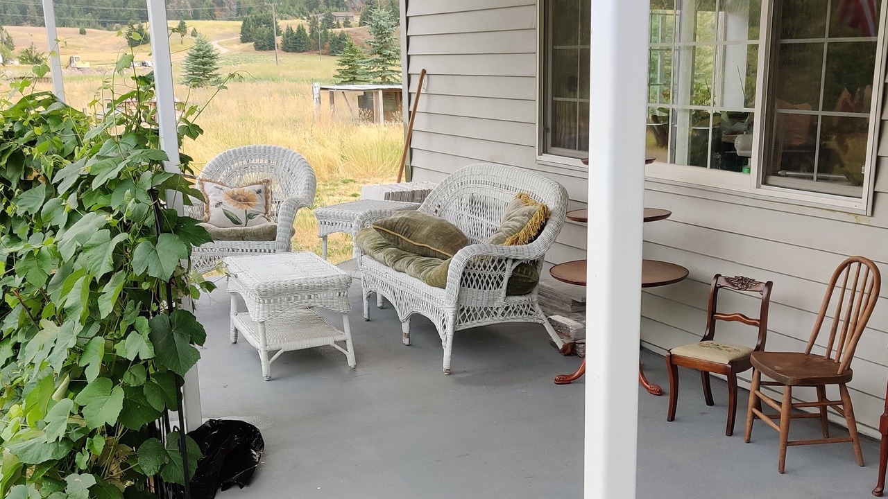 Photo of Patio Balcony in Glacier Country
