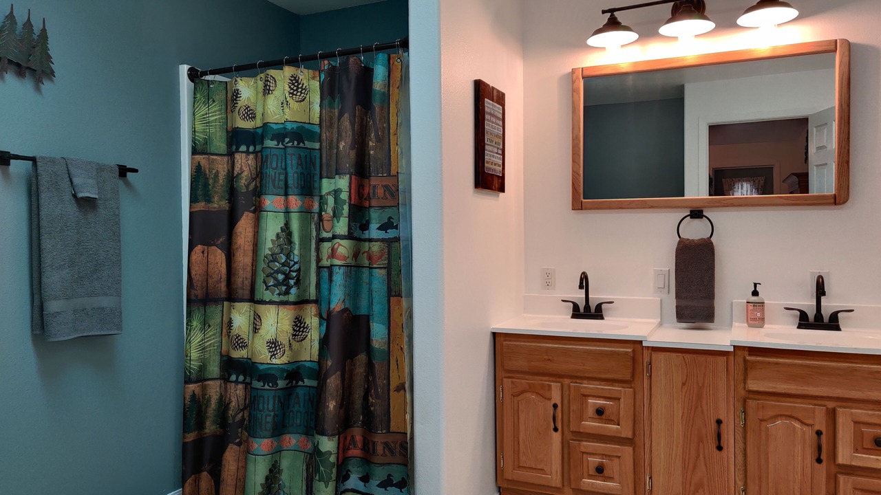 Photo of Bathroom in Glacier Country