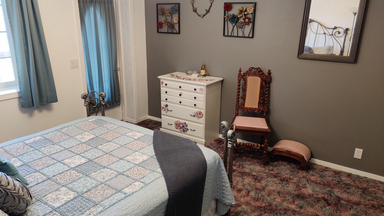 Photo of Bedroom in Glacier Country
