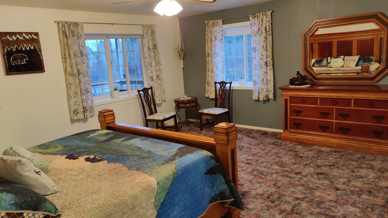 Photo of Bedroom in Glacier Country