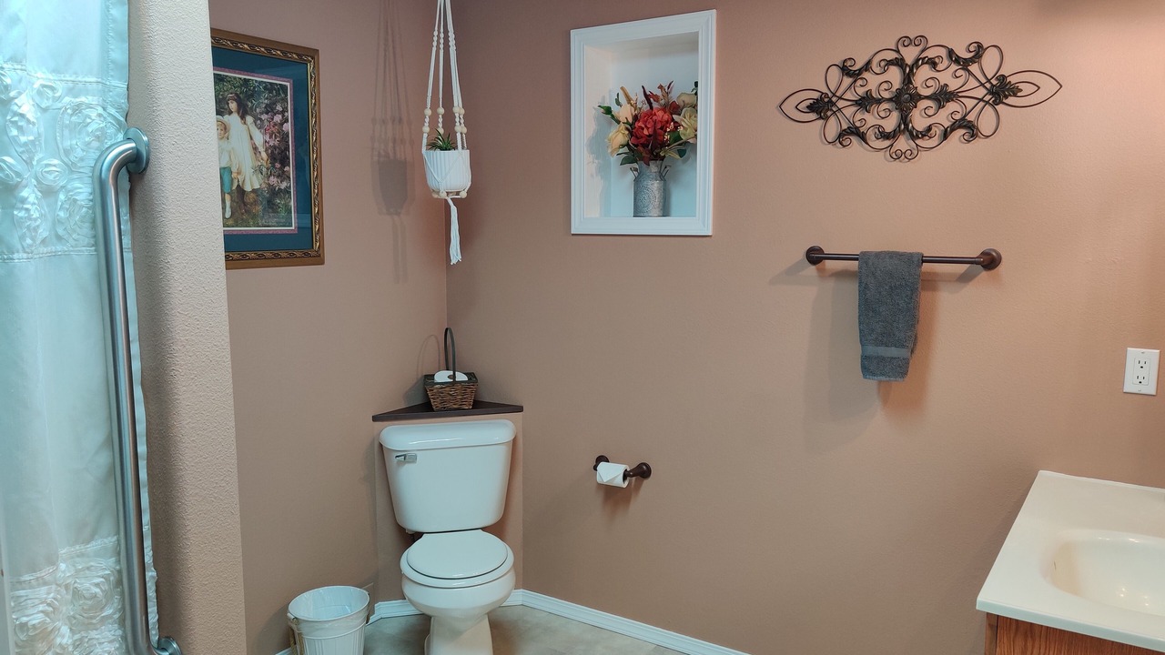 Photo of Bathroom in Glacier Country