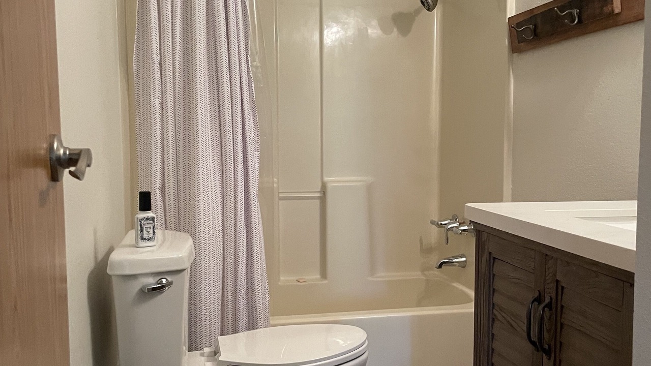 Photo of Bathroom in Lakeside