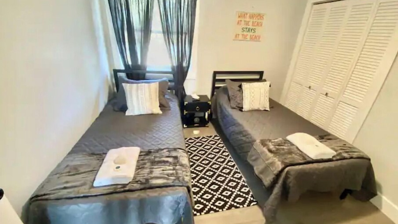 Photo of Bedroom in Manteo
