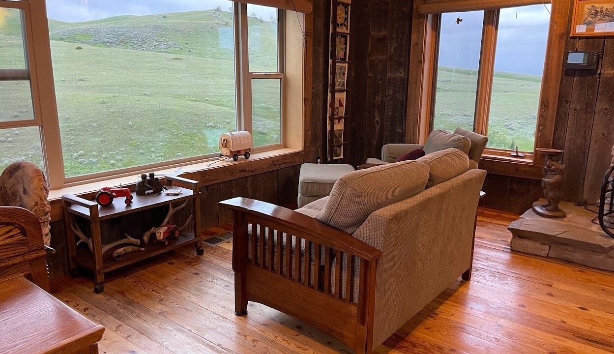 Photo of Livingroom in Livingston