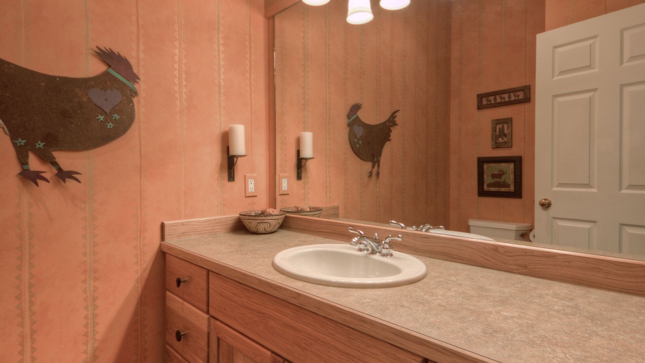 Photo of Bathroom in Saddle Ridge