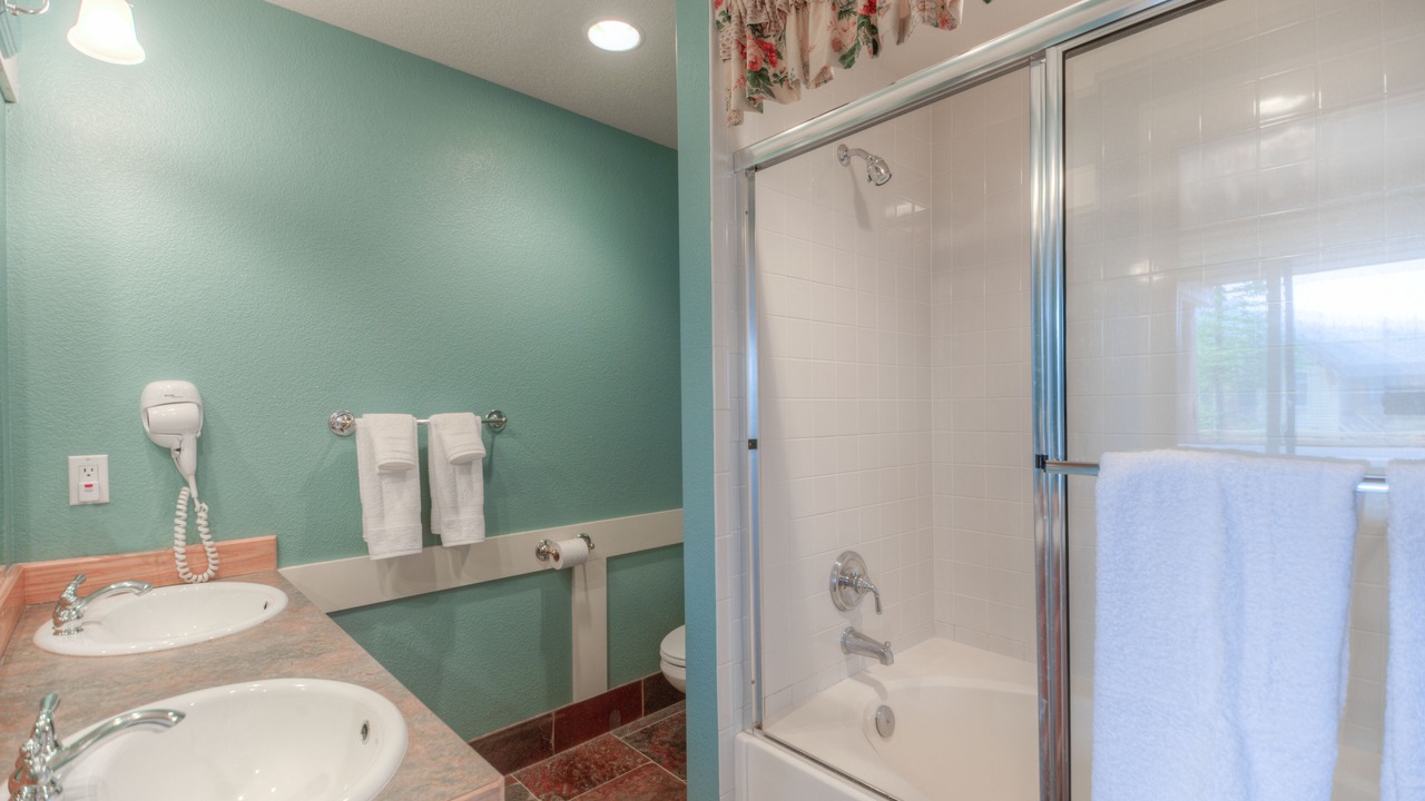 Photo of Bathroom in Saddle Ridge