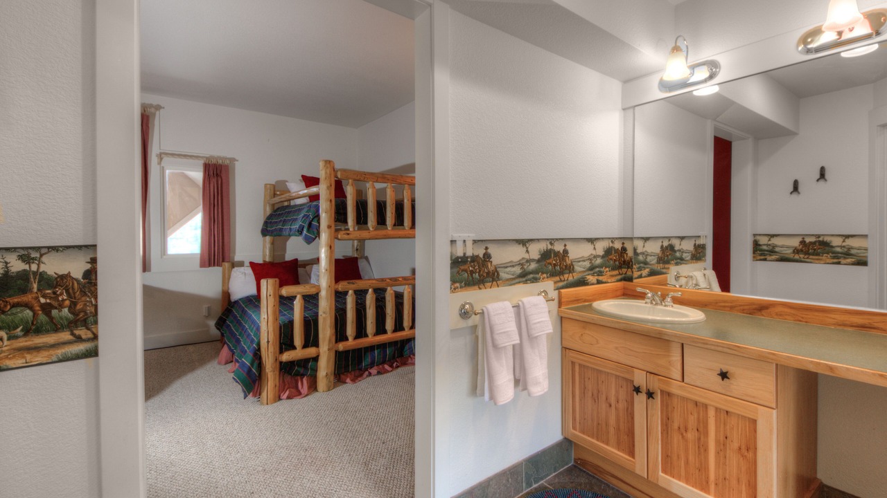 Photo of Bathroom in Saddle Ridge
