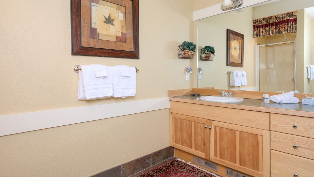 Photo of Bathroom in Saddle Ridge