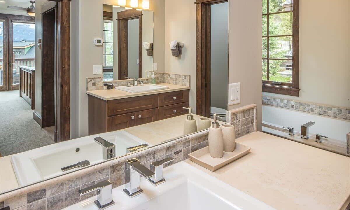 Photo of Bathroom in Big Sky
