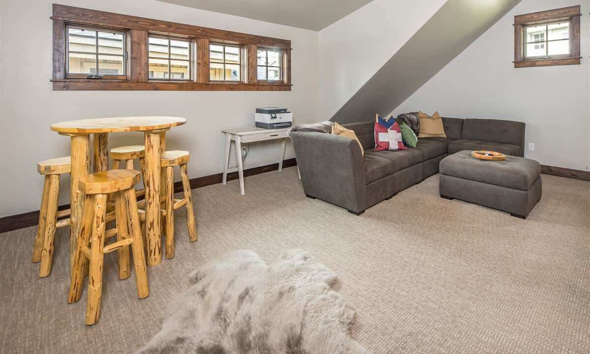 Photo of Livingroom in Big Sky