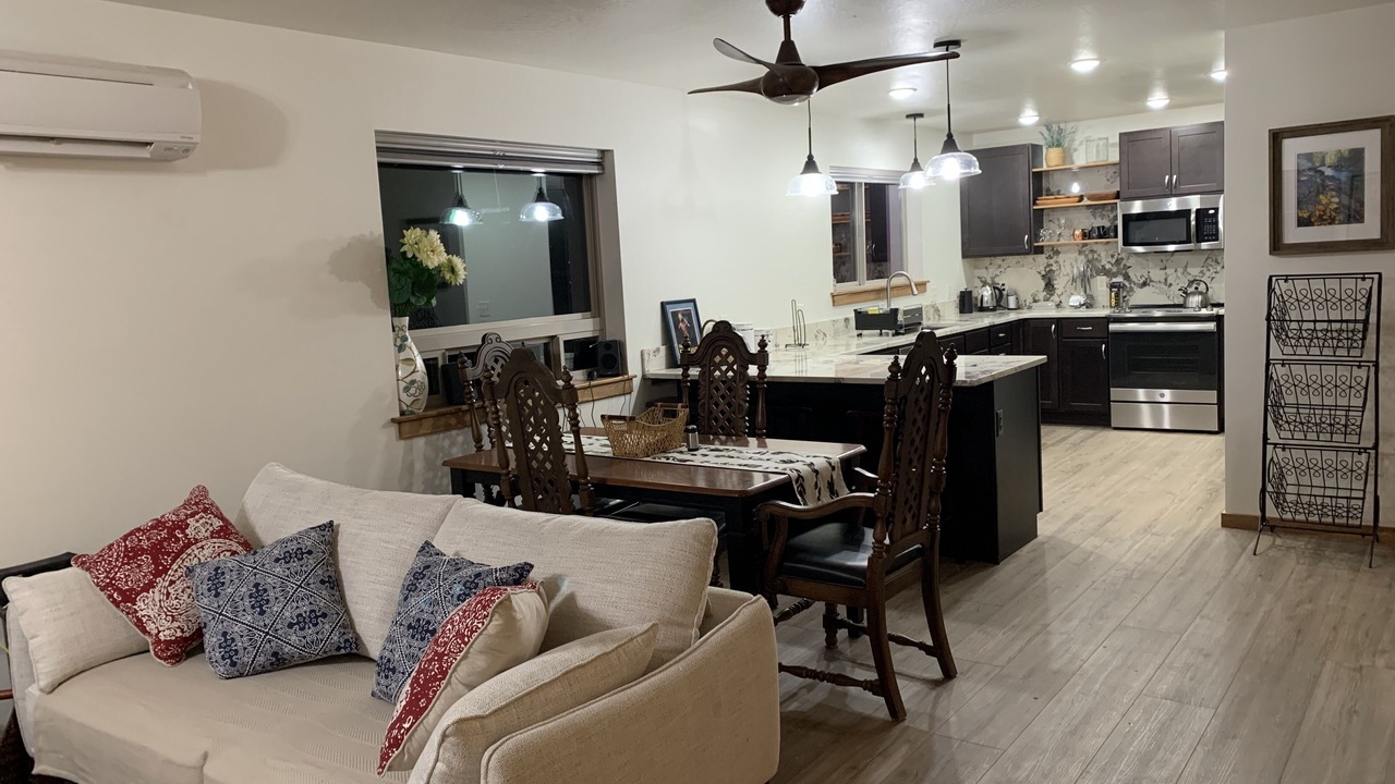 Photo of Livingroom in Northside