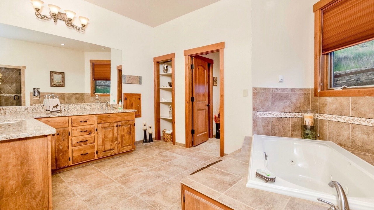 Photo of Others in Windcliff Estates