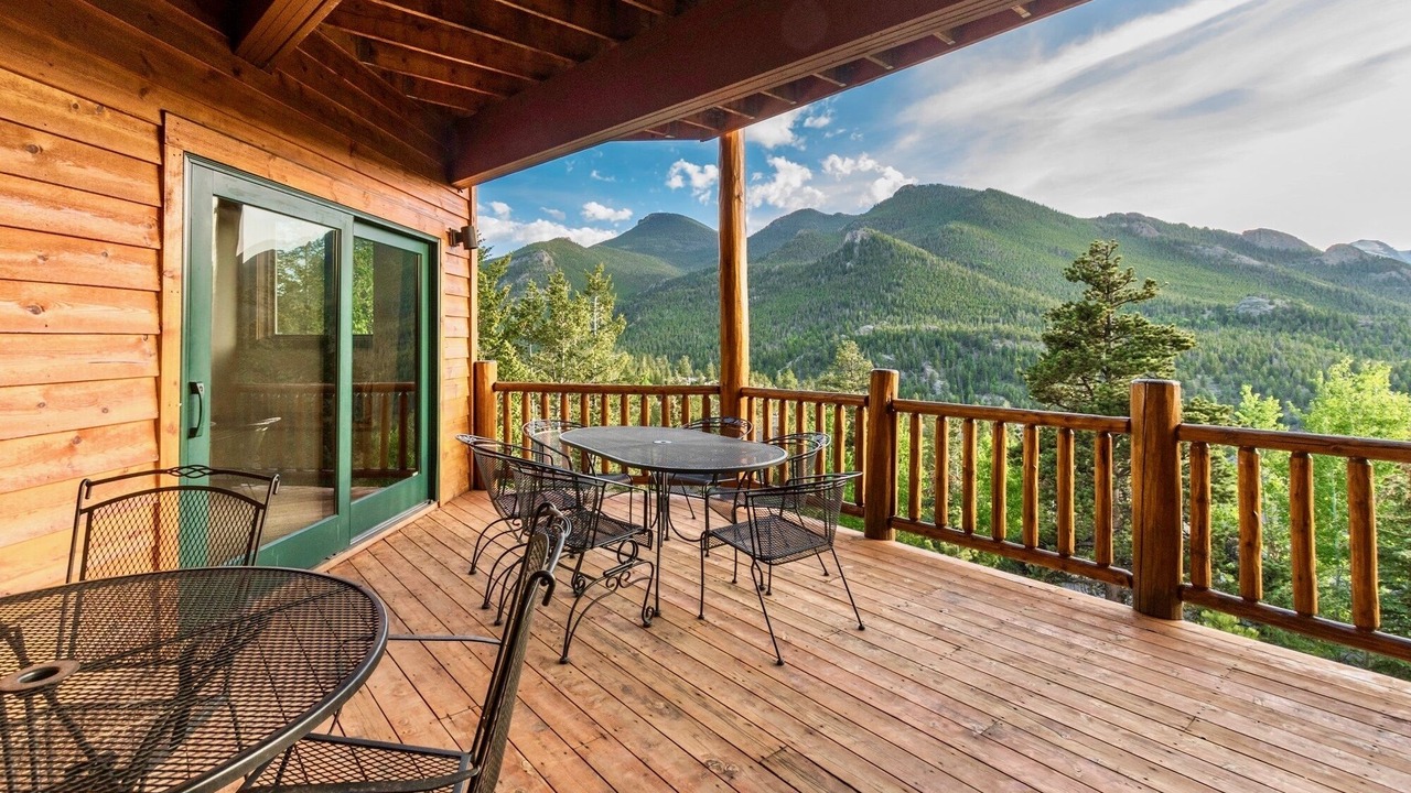 Photo of Outdoor in Windcliff Estates