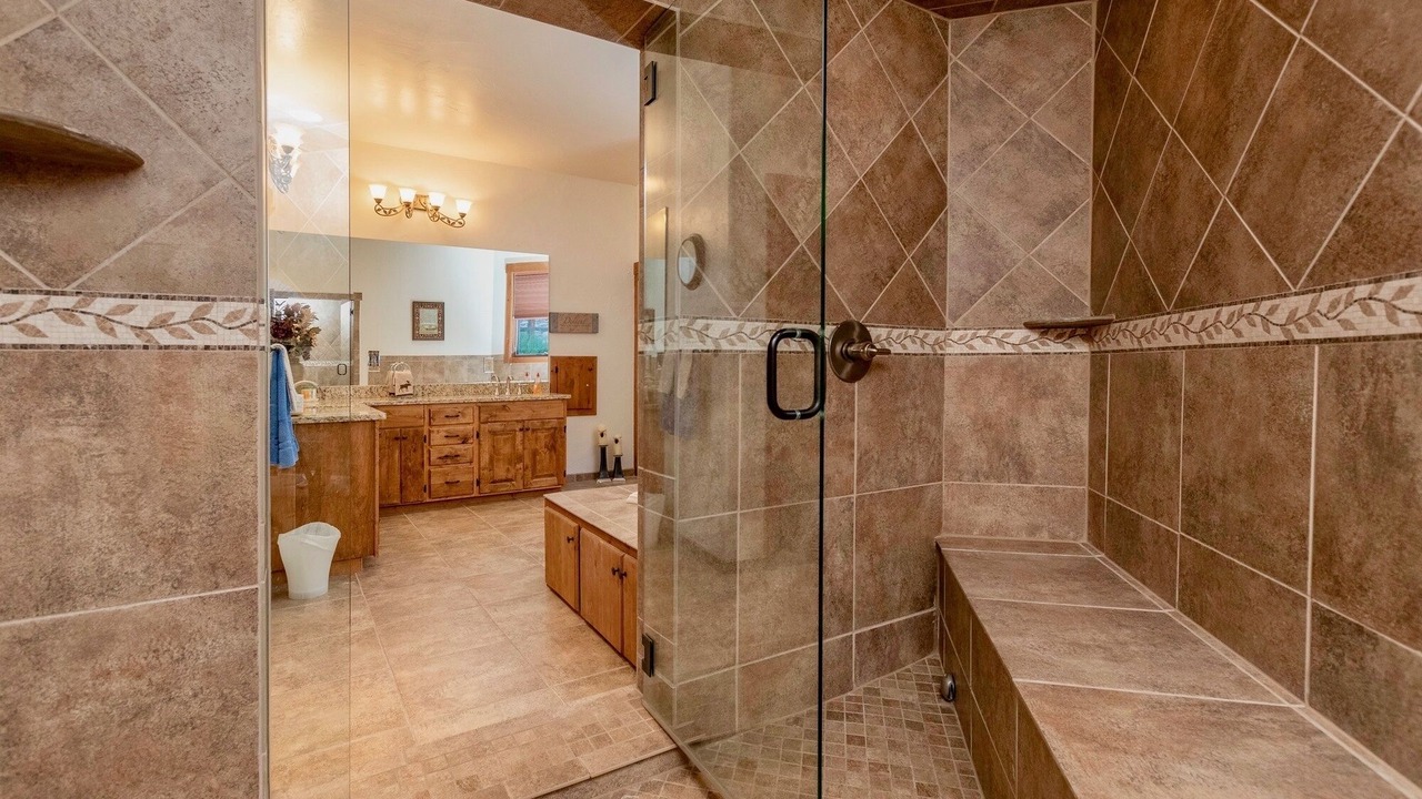 Photo of Bathroom in Windcliff Estates