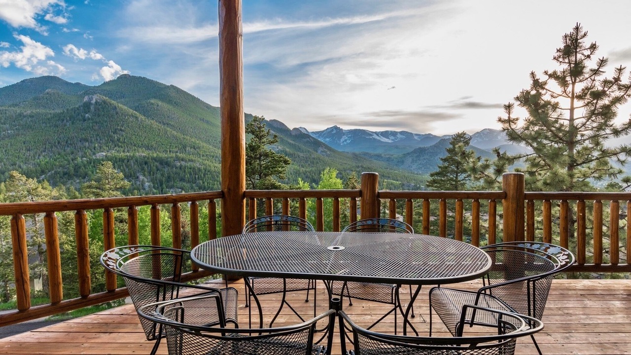 Photo of Outdoor in Windcliff Estates