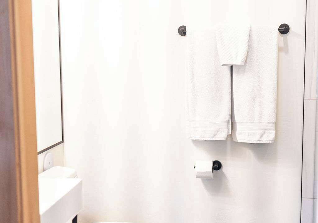 Photo of Bathroom in Island Park