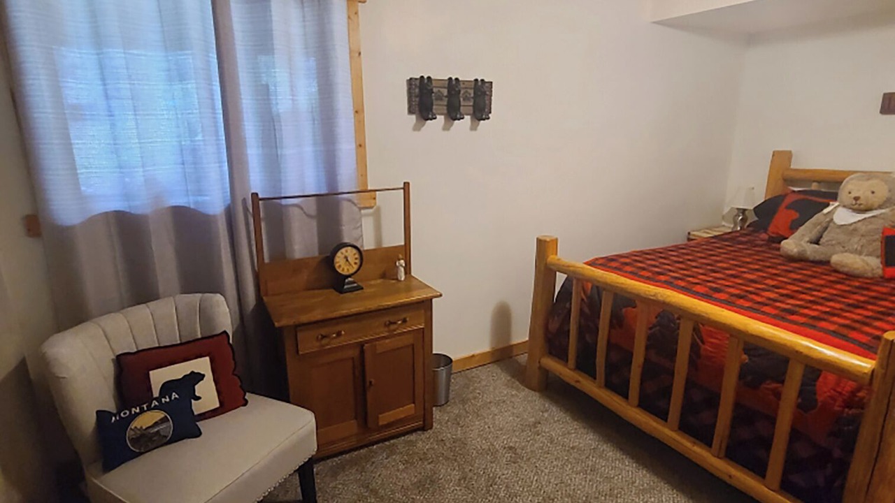 Photo of Bedroom in Lakeside