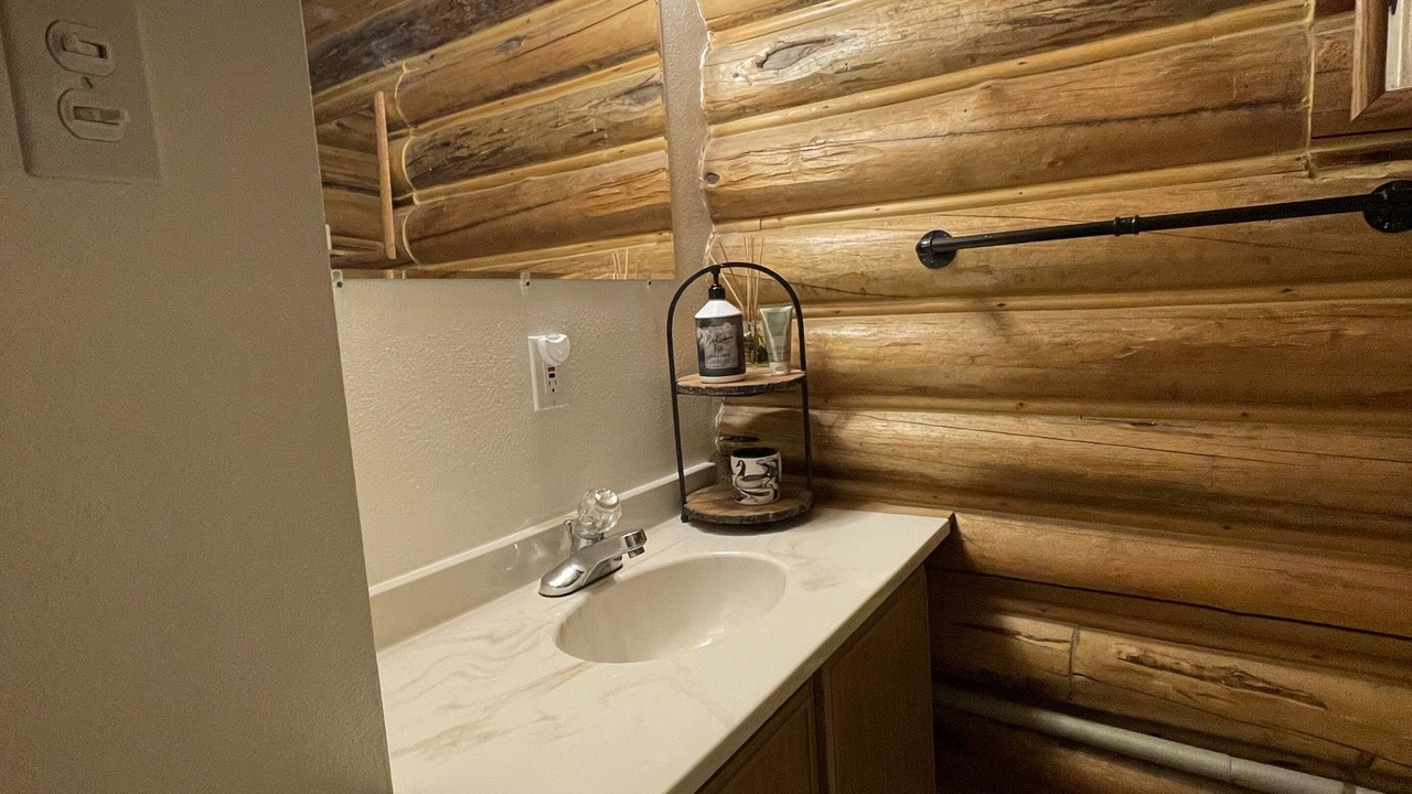 Photo of Bathroom in Polaris