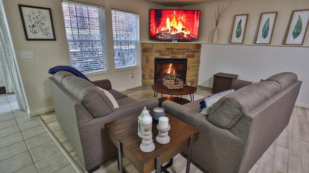 Photo of Livingroom in Lower Rattlesnake
