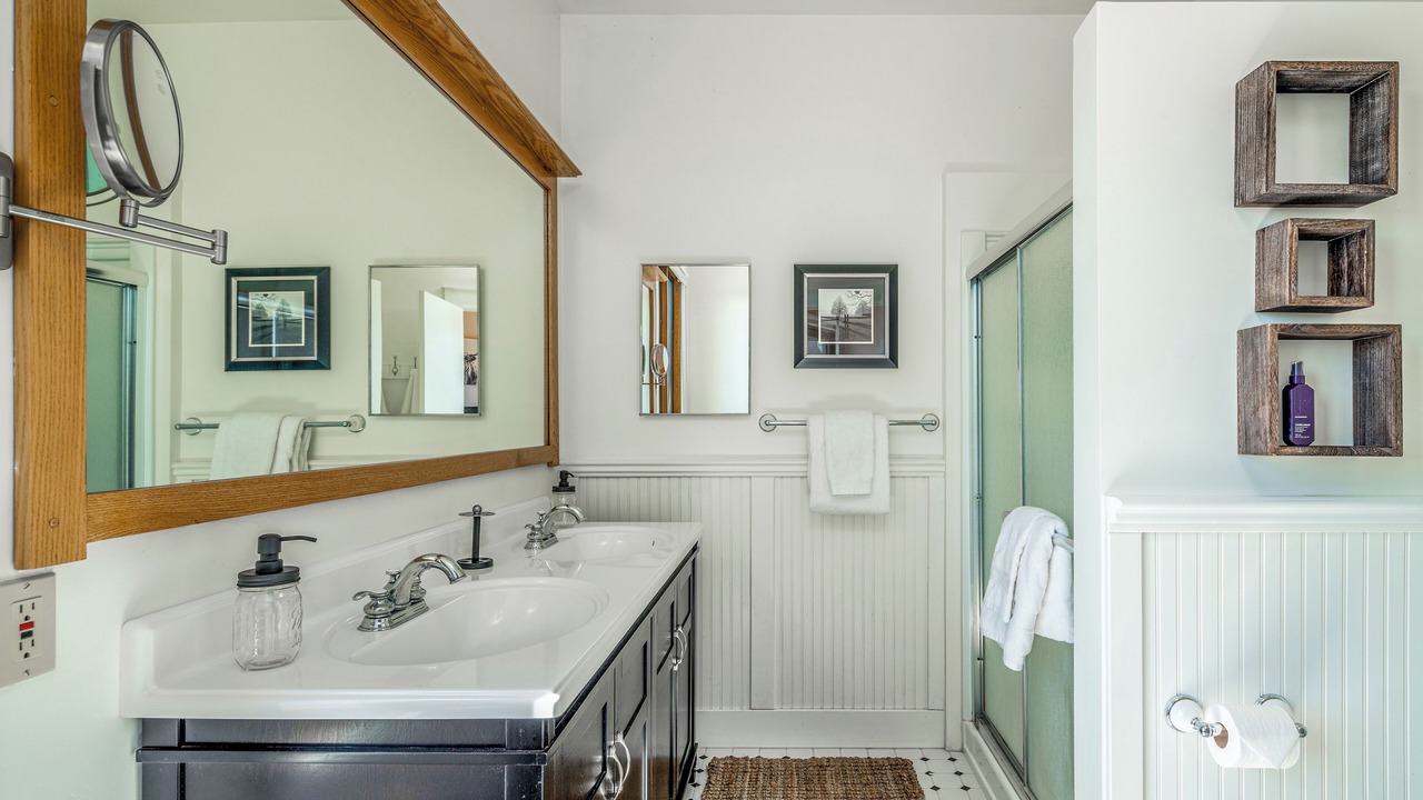 Photo of Bathroom in Livingston