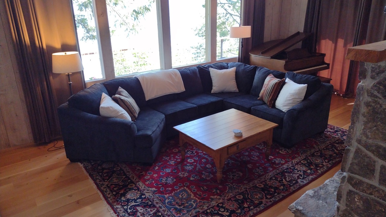 Photo of Bedroom in Lakeside