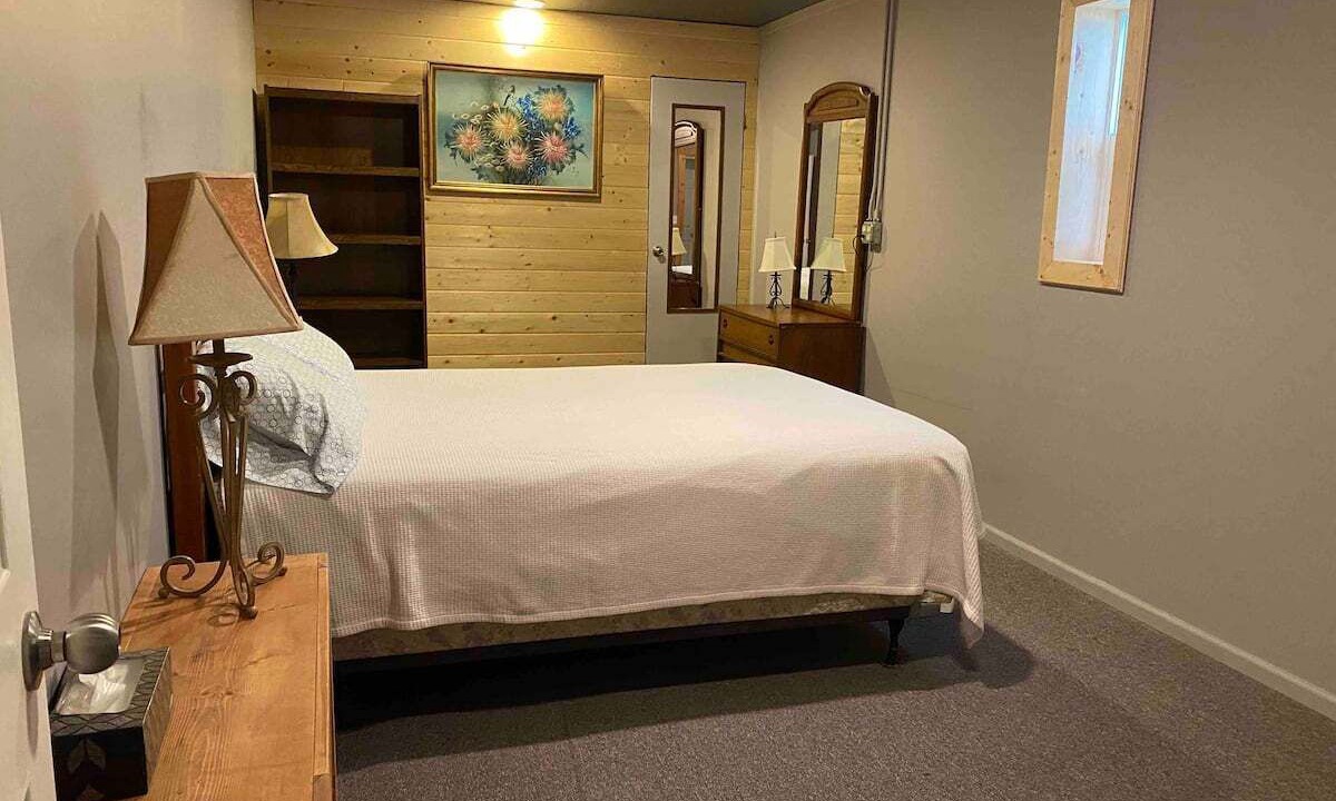 Photo of Bedroom in Winnett