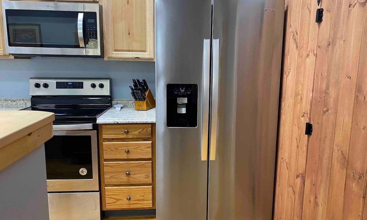 Photo of Kitchen in Winnett