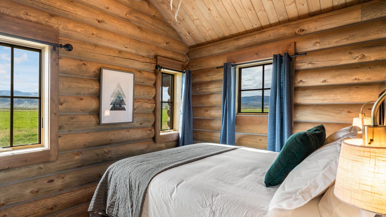 Photo of Bedroom in Livingston