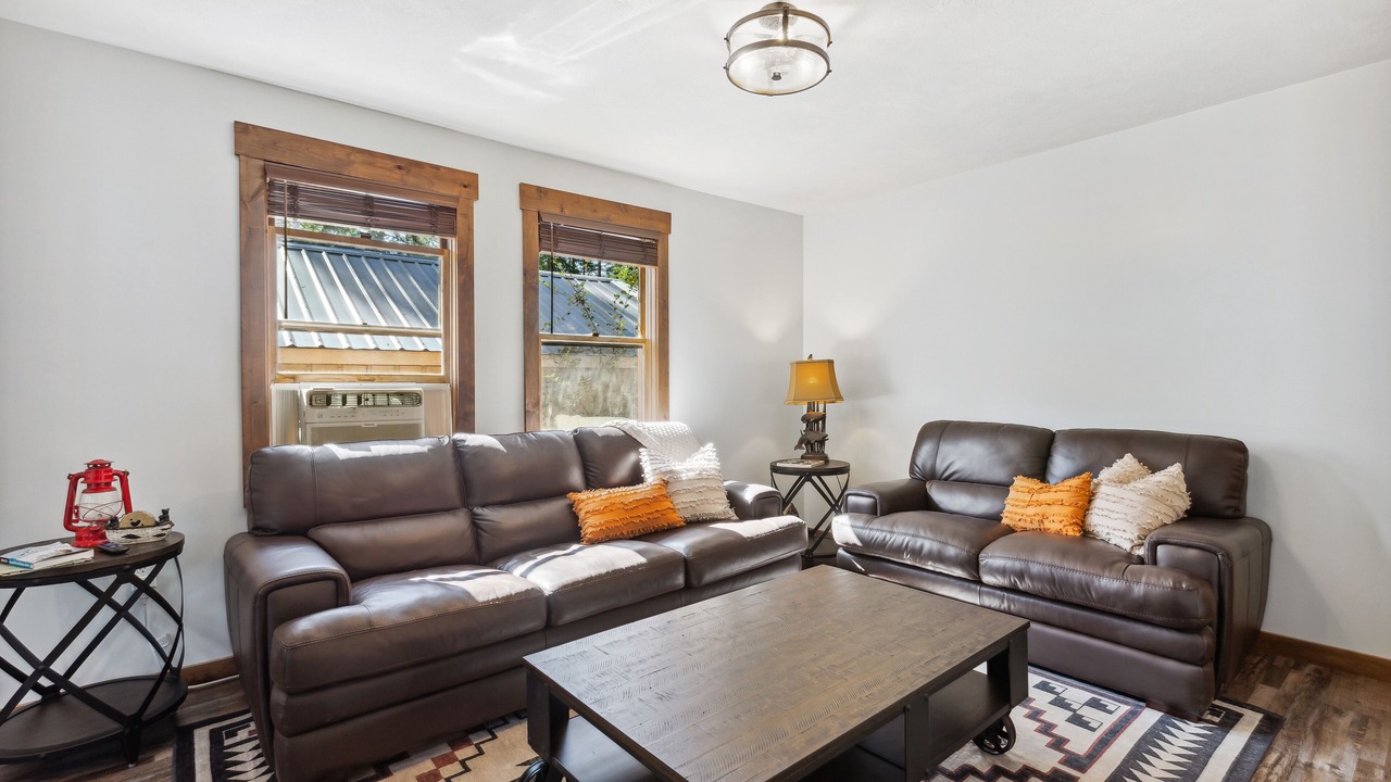 Photo of Livingroom in West Glacier