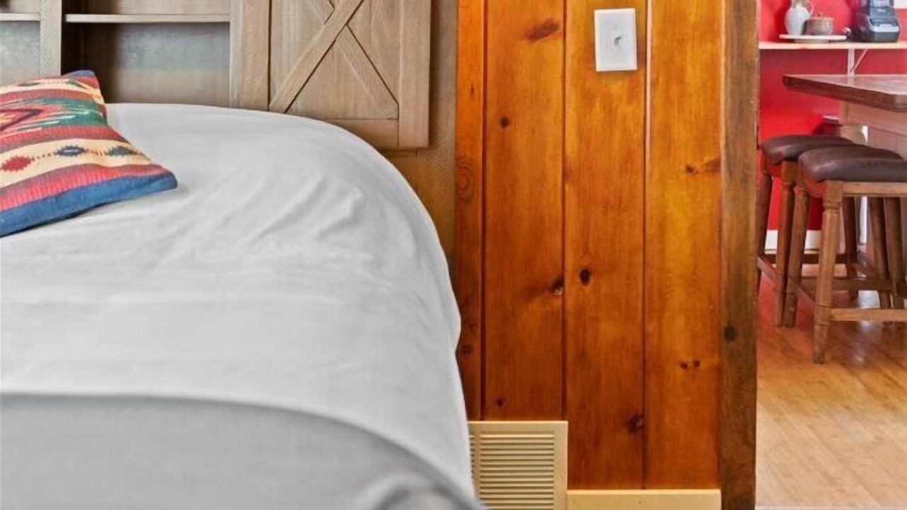 Photo of Bedroom in Lower Rattlesnake