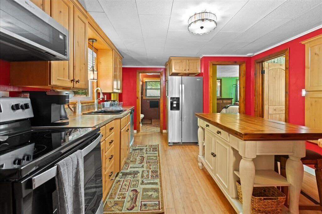 Photo of Kitchen in Lower Rattlesnake