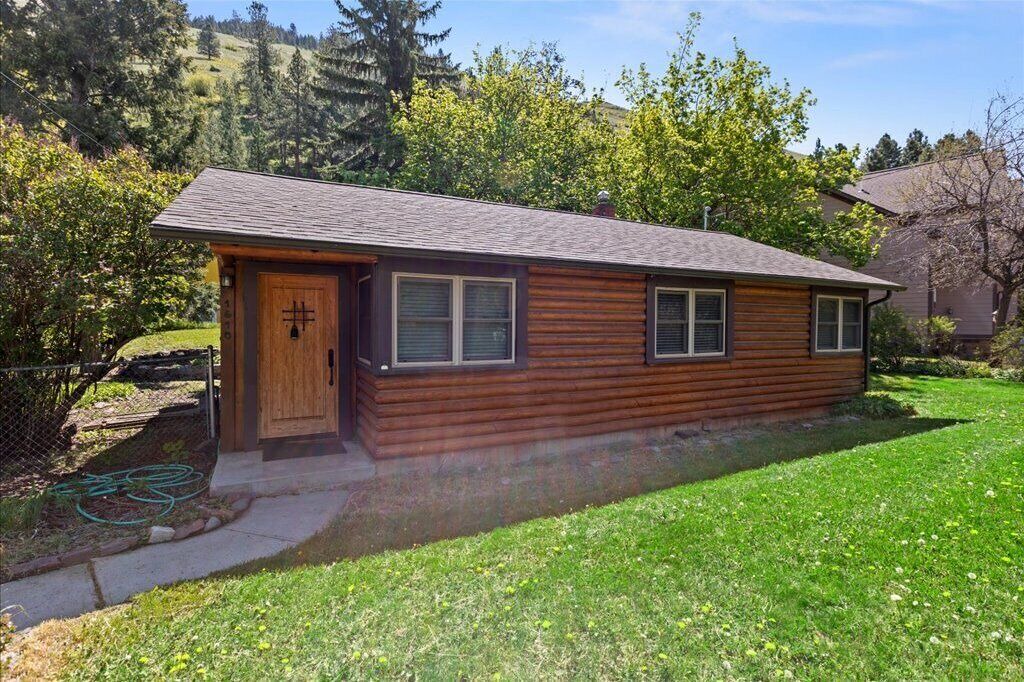 Photo of Outdoor in Lower Rattlesnake