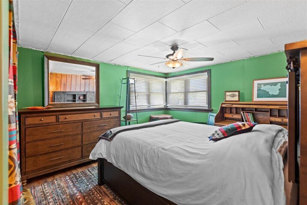 Photo of Bedroom in Lower Rattlesnake