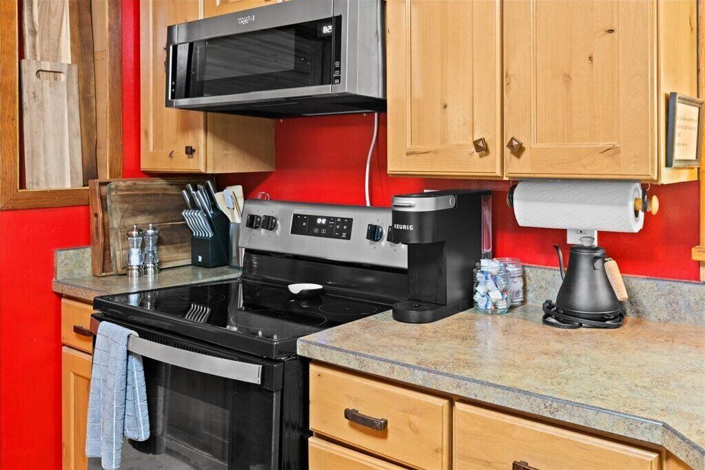 Photo of Kitchen in Lower Rattlesnake