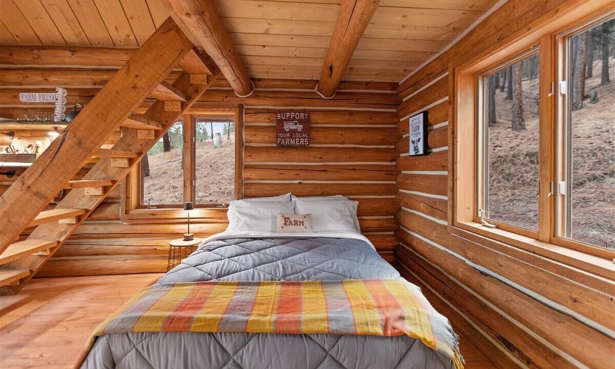 Photo of Bedroom in Corvallis