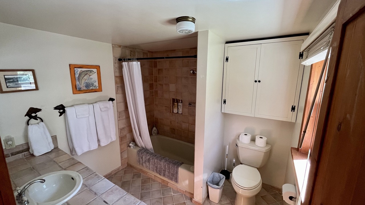 Photo of Bathroom in Greenough