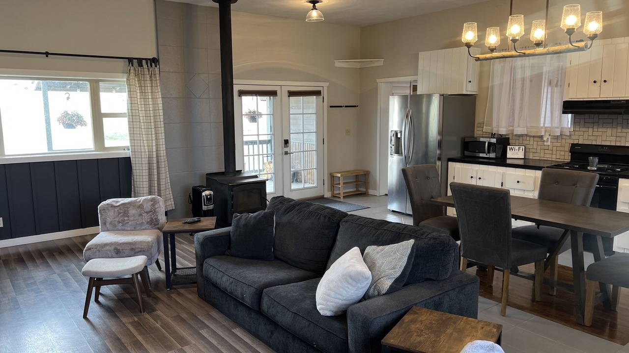 Photo of Livingroom in Three Forks