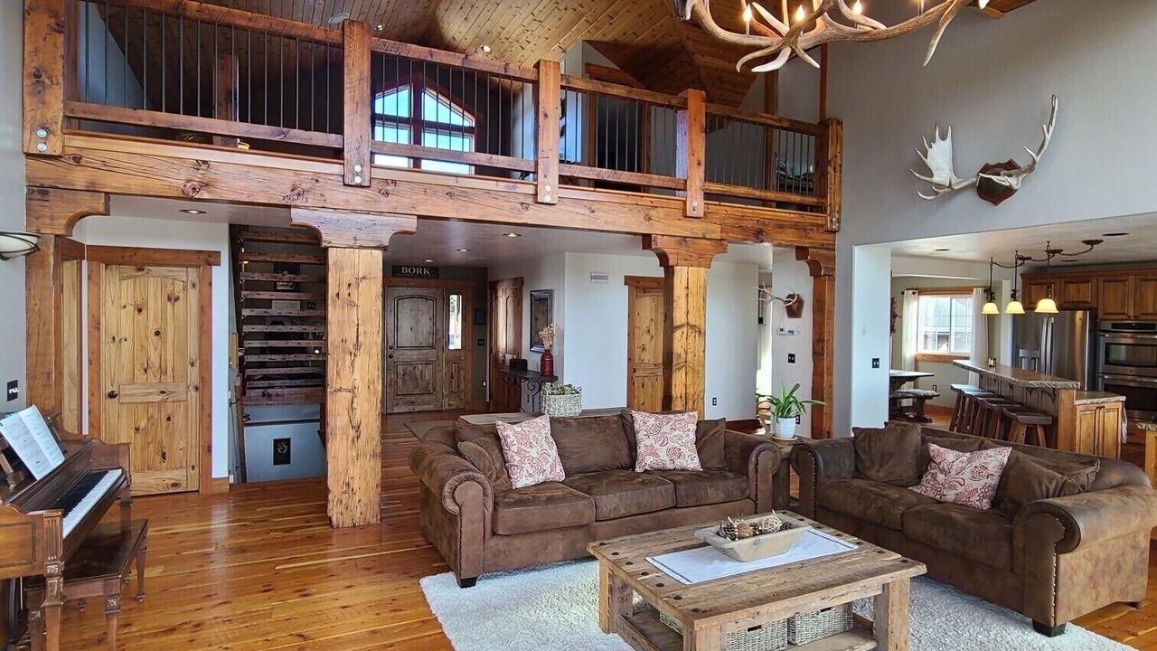 Photo of Livingroom in Miller Creek