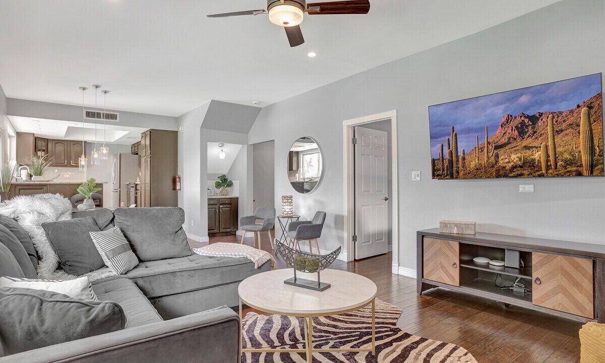 Photo of Bedroom in Paradise Valley Village