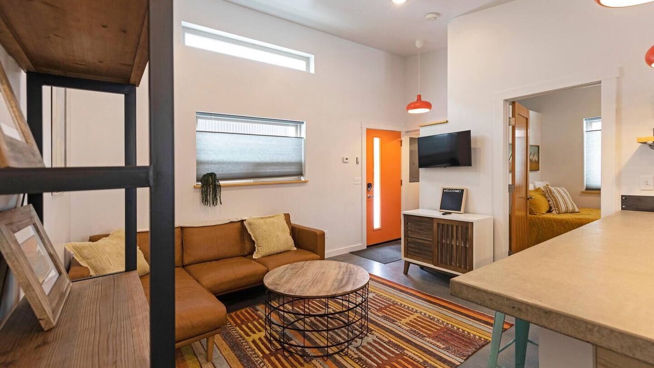Photo of Livingroom in Lower Rattlesnake