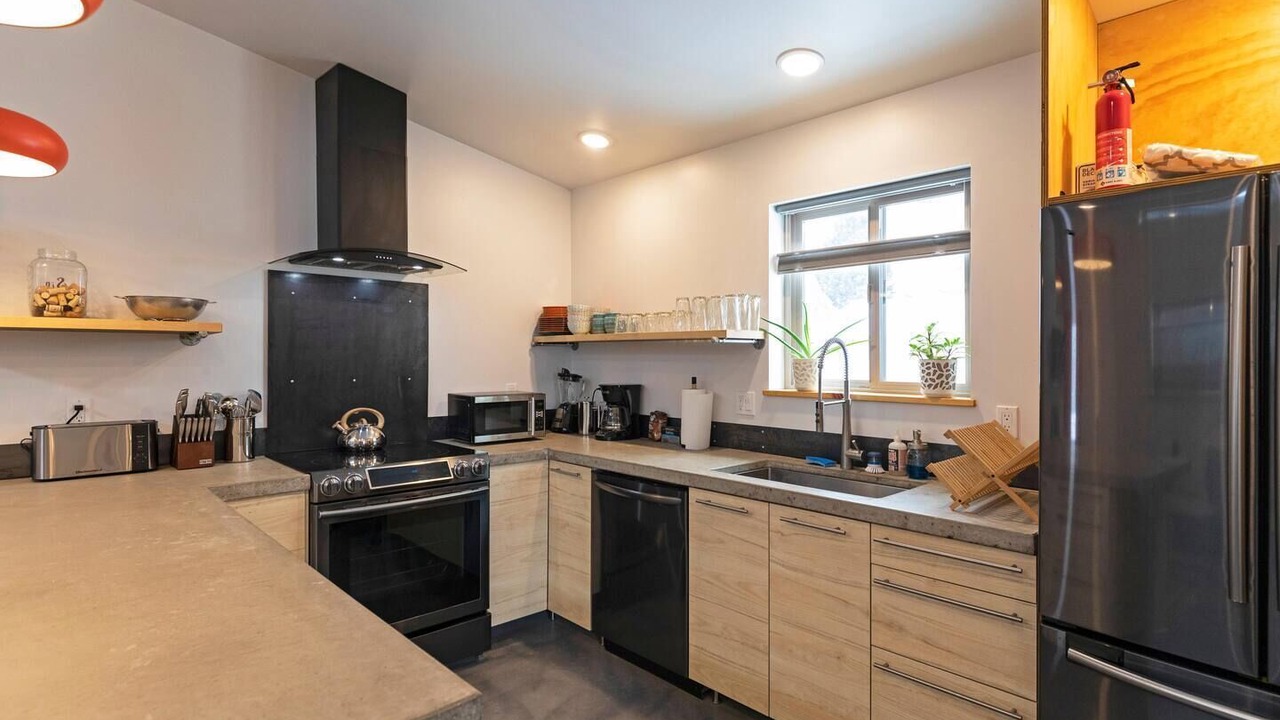Photo of Kitchen in Lower Rattlesnake