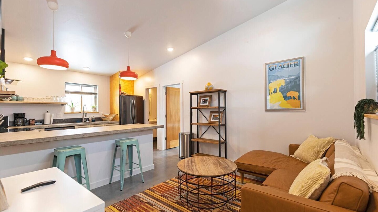 Photo of Livingroom in Lower Rattlesnake