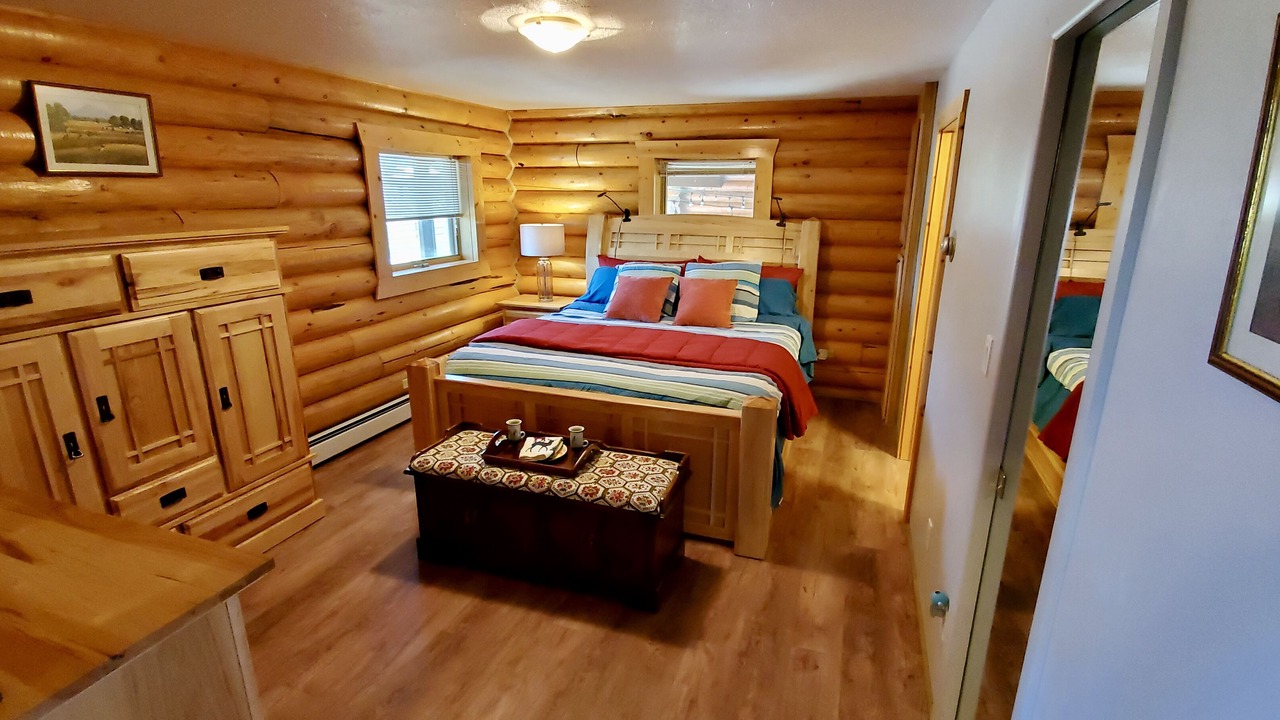 Photo of Bedroom in Warmsprings