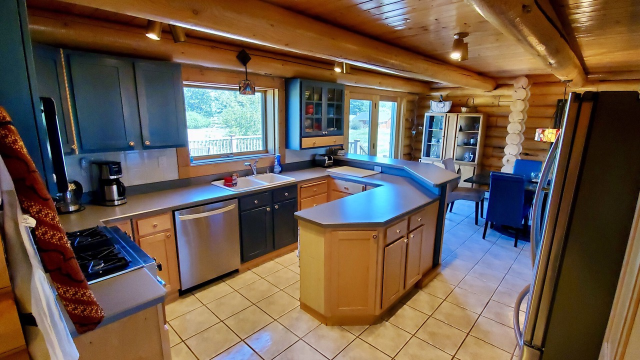 Photo of Kitchen in Warmsprings