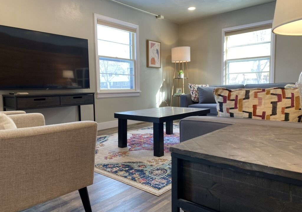 Photo of Livingroom in University District