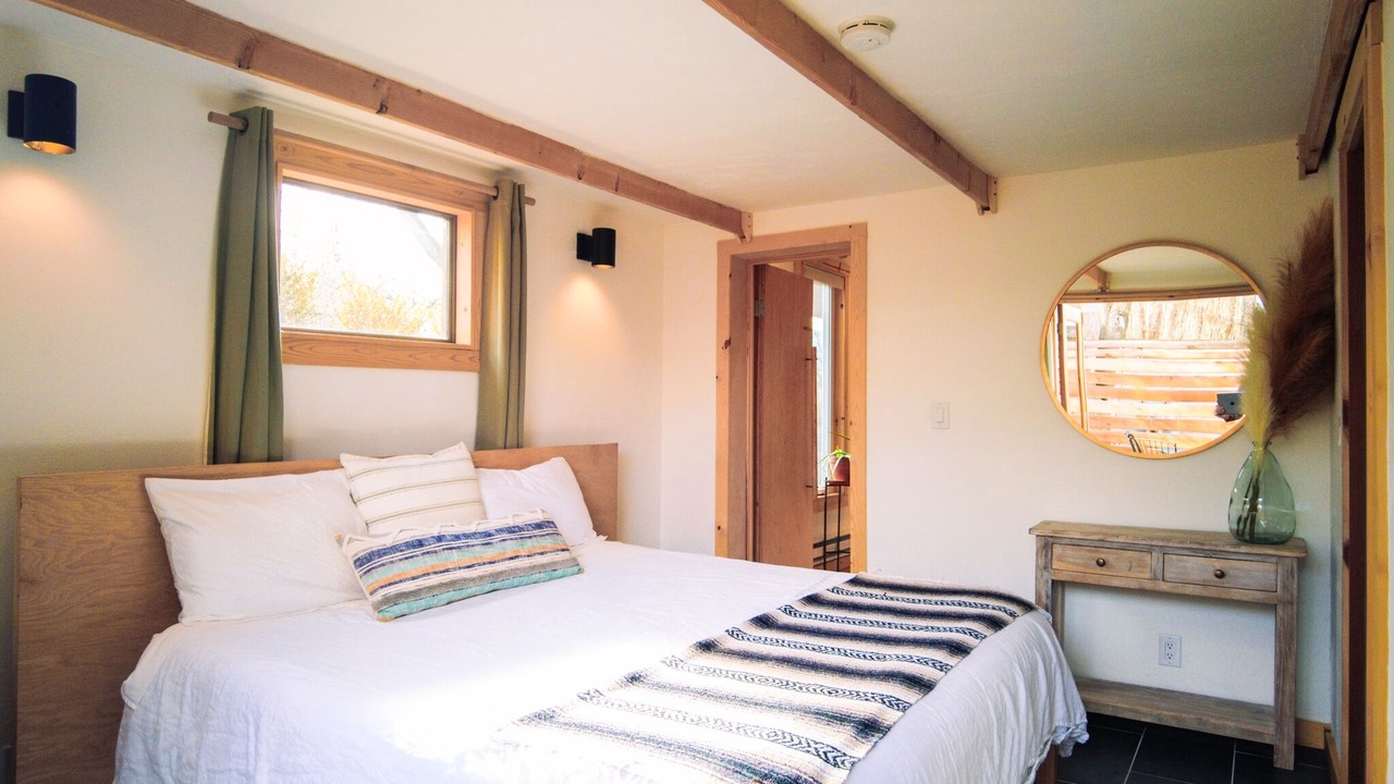 Photo of Bedroom in Westside
