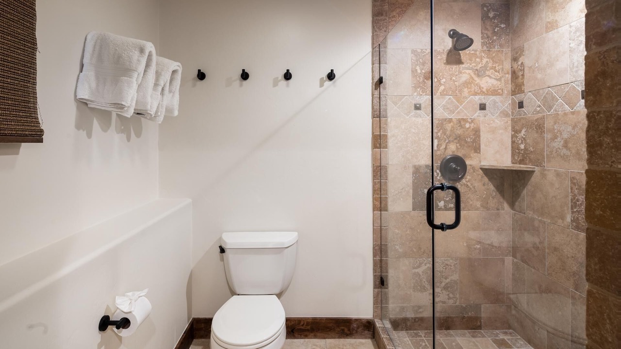 Photo of Bathroom in Powder Ridge