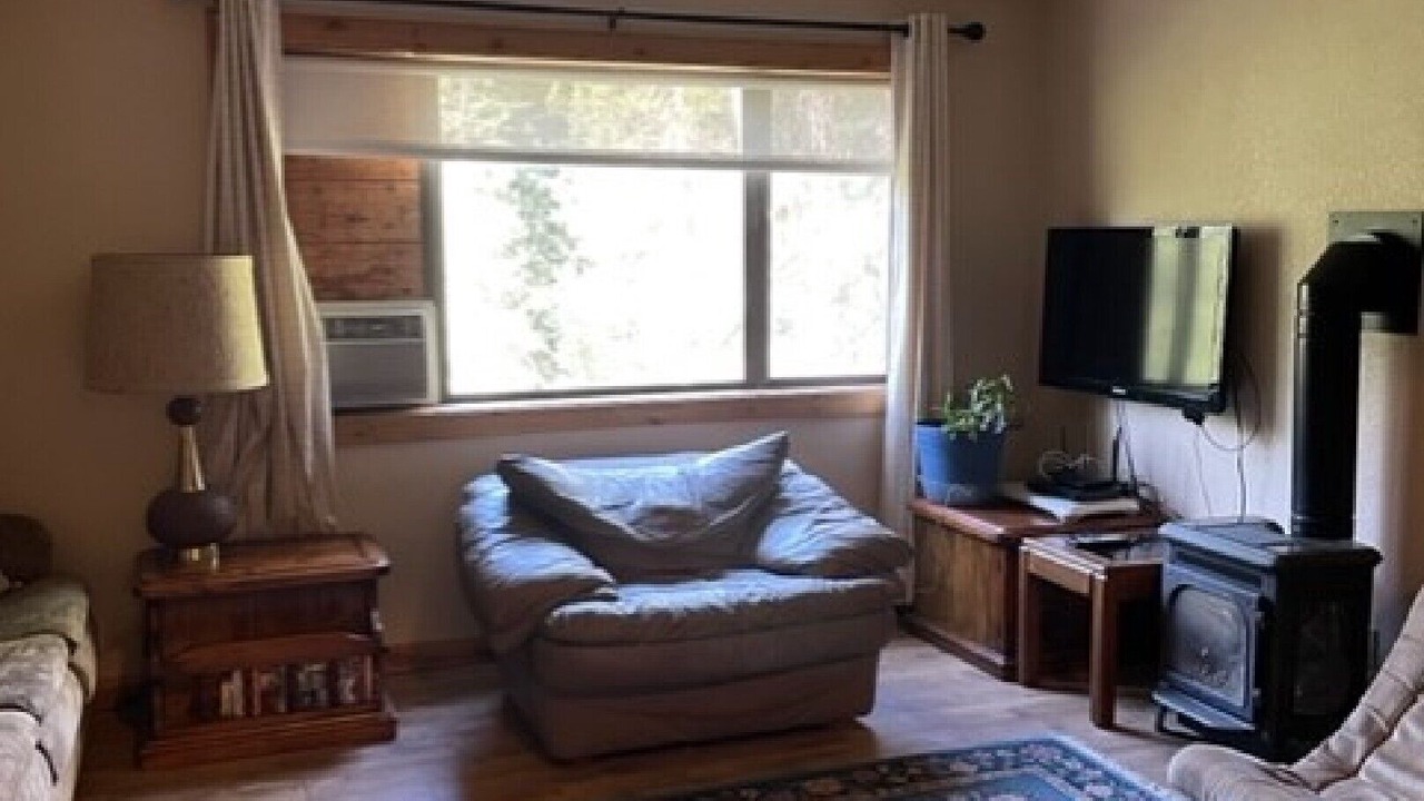 Photo of Livingroom in Condon